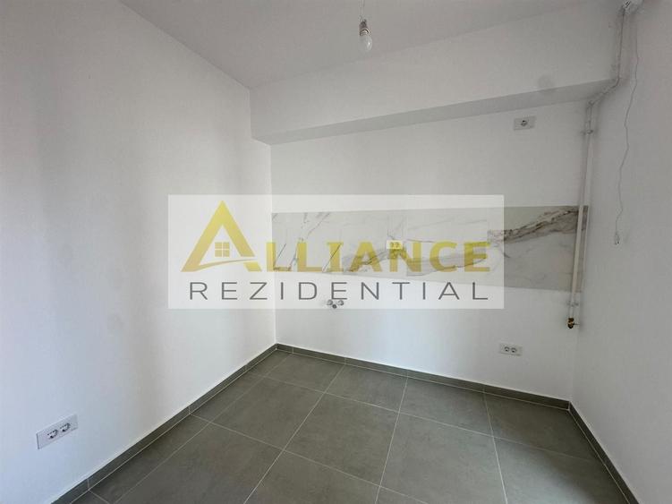 Garsonieră decomandată în Central