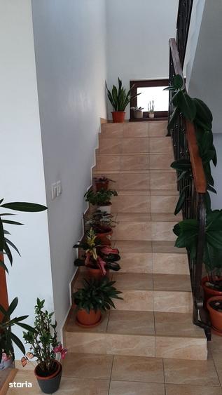 Casă cu 5 camere cu Teren 300 Mp în Chiajna