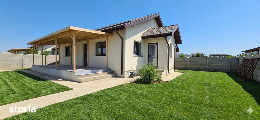 Casă cu 3 camere cu Teren 300 Mp în Clinceni