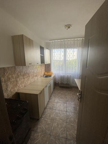 Inchiriez apartament cu 3 camere decomandat - 3