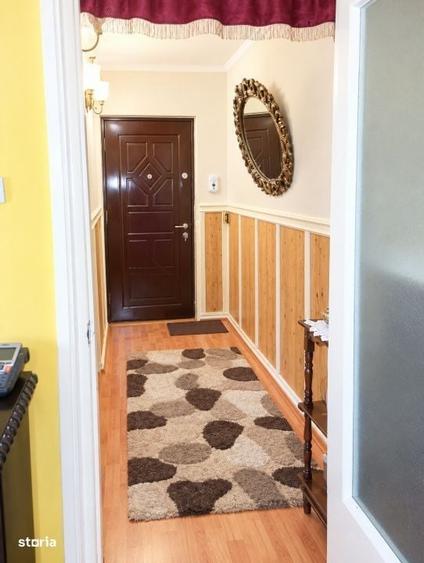 Apartament cu 2 camere semidecomandat în Prundu