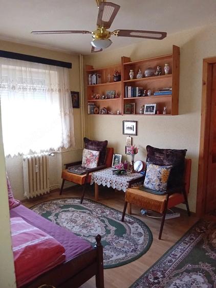 Apartament cu 2 camere semidecomandat în Grădiște