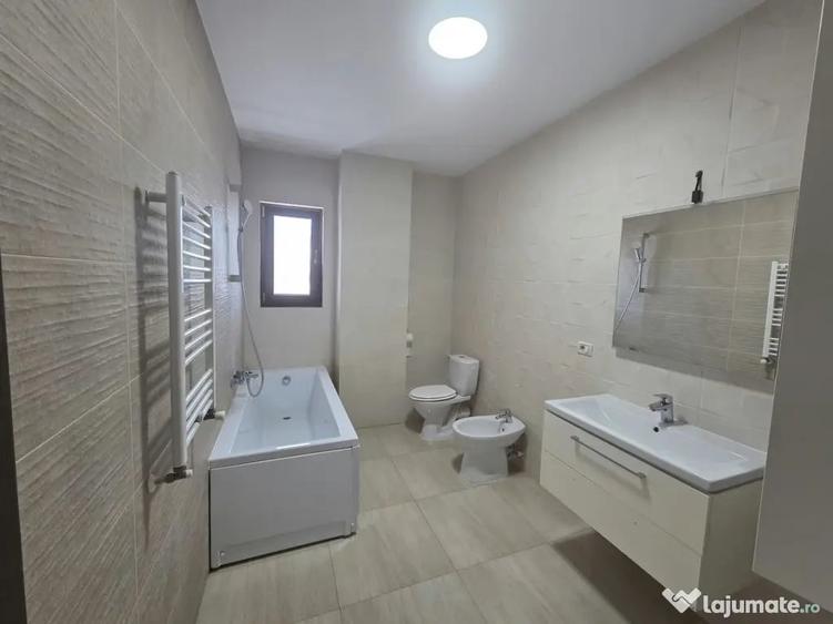 Apartament cu 2 camere decomandat în Valea Adâncă