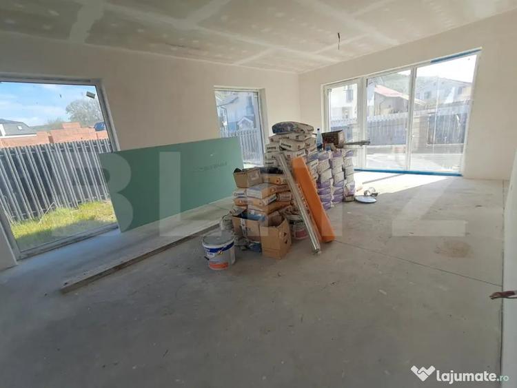 Casă cu 5 camere cu Teren 250 Mp în Central