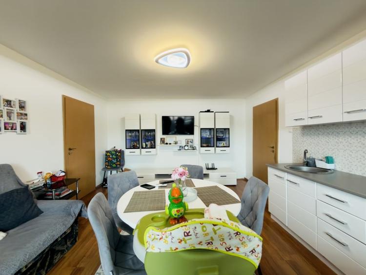 Apartament cu 3 camere semidecomandat, mobilat în Șagului