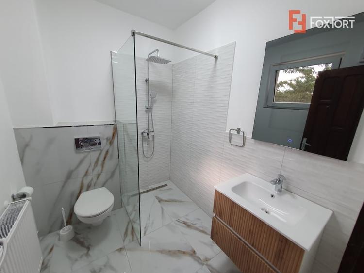 Casă individuală cu 5 camere cu Canalizare în Brâncoveanu