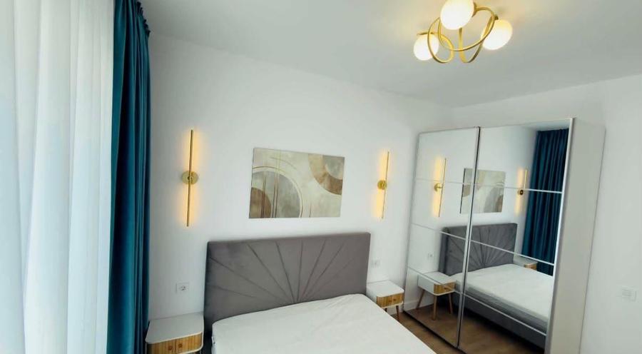 Apartament cu 2 camere decomandat în Podu Roș