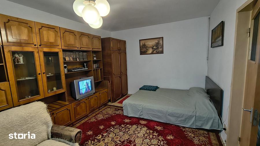 Apartament cu 2 camere decomandat în Vitan