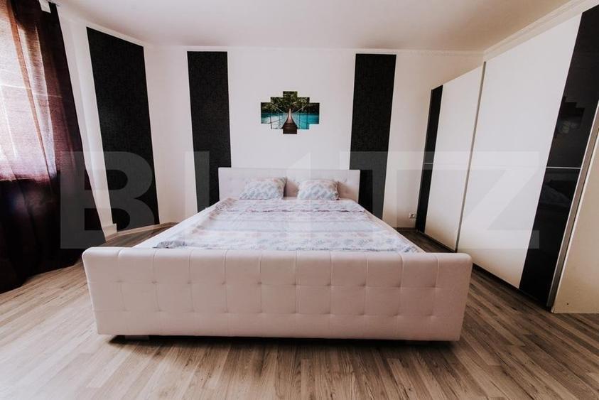 Casă individuală cu 11 camere cu Teren 207 Mp în Mehala