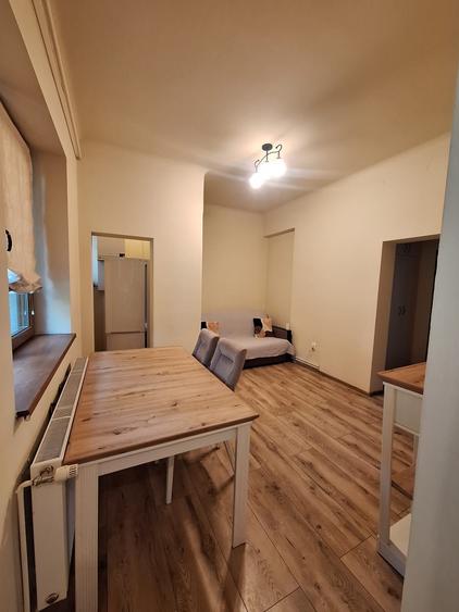Apartament cu 2 camere decomandat în Semicentral