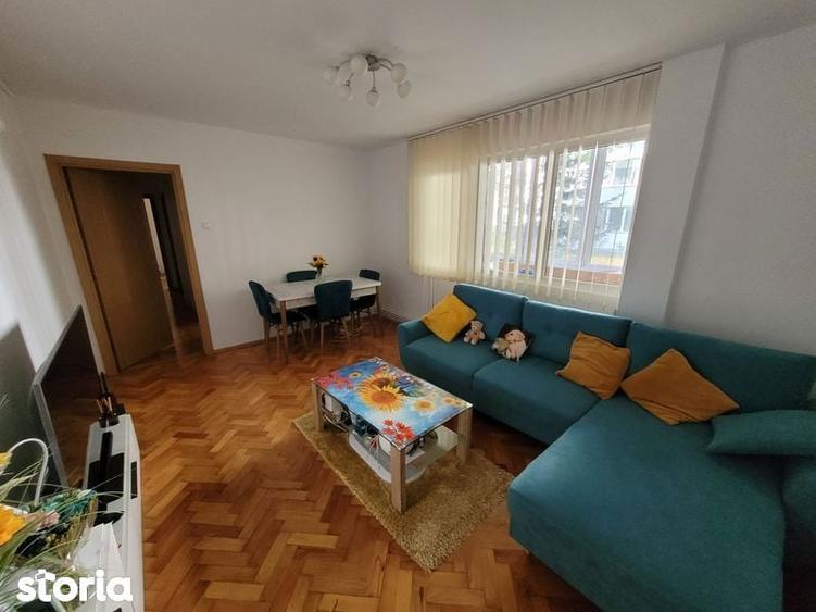Apartament cu 3 camere semidecomandat în Mărăști