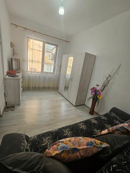 Apartament cu 2 camere decomandat, mobilat în Gara de Nord