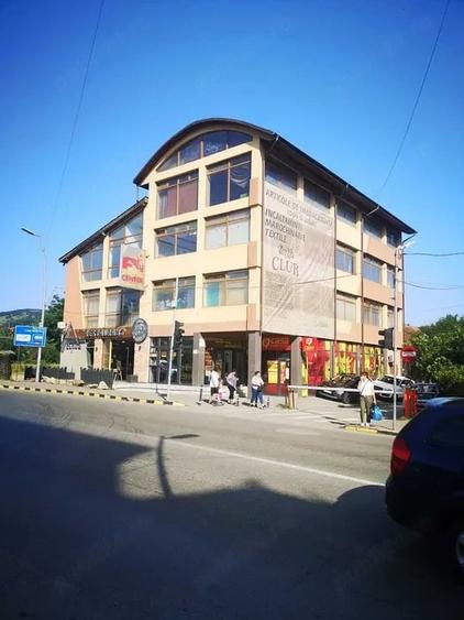 Spațiu comercial, de 30 mp, în Central