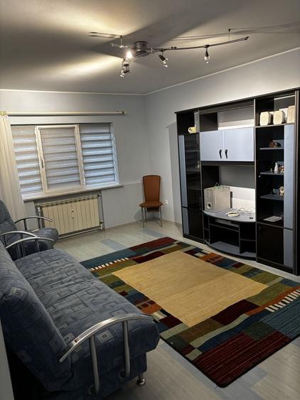 Apartament cu 2 camere decomandat în Piața Centrală