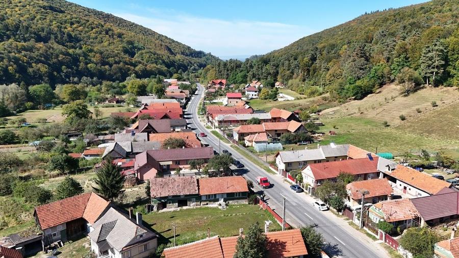 Casă individuală cu 2 camere cu Teren 756 Mp în Teliu