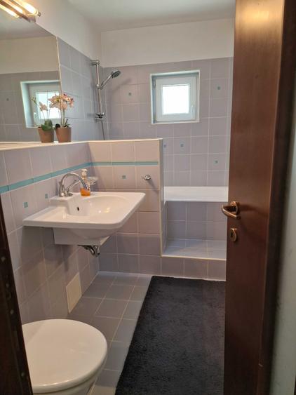 Apartament cu 4 camere decomandat în Decebal