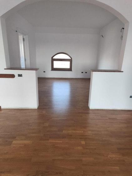 Casa finisata, teren 2500mp, Marginea - 1