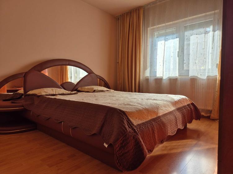 Apartament cu 2 camere decomandat în Podgoria