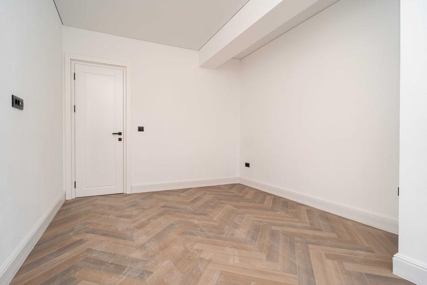Apartament cu 3 camere decomandat în Tătărași