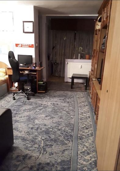 Garsonieră decomandată în Vitan