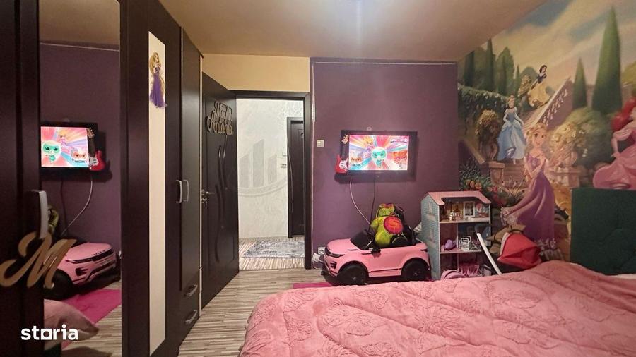Apartament cu 2 camere, mobilat în Tei