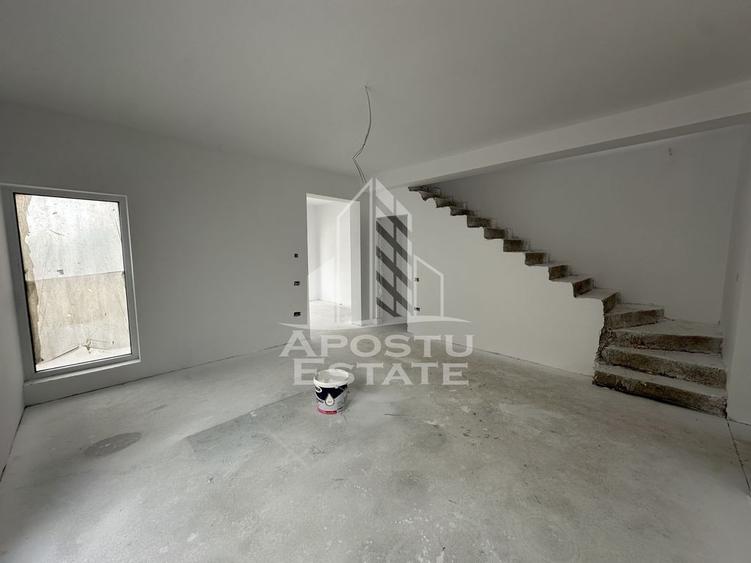 Duplex cu 5 camere si 2 bai, despartit prin camera tehnic... - 1