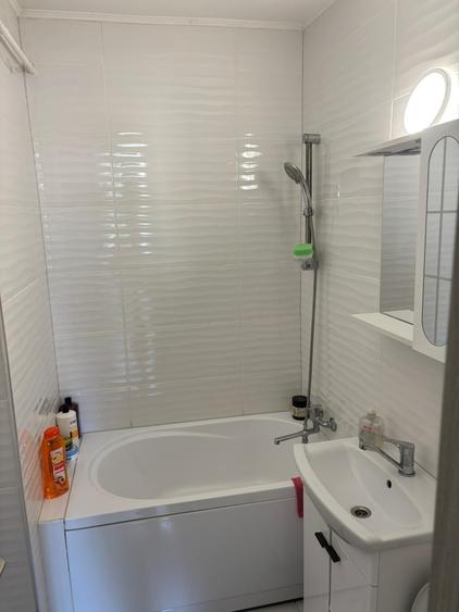 Apartament cu 3 camere în Tătărași