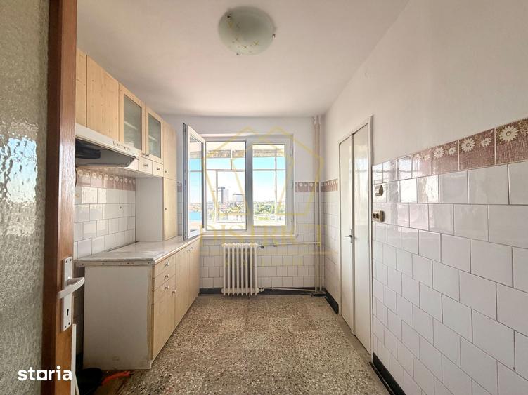 Apartament cu 3 camere semidecomandat în Take Ionescu