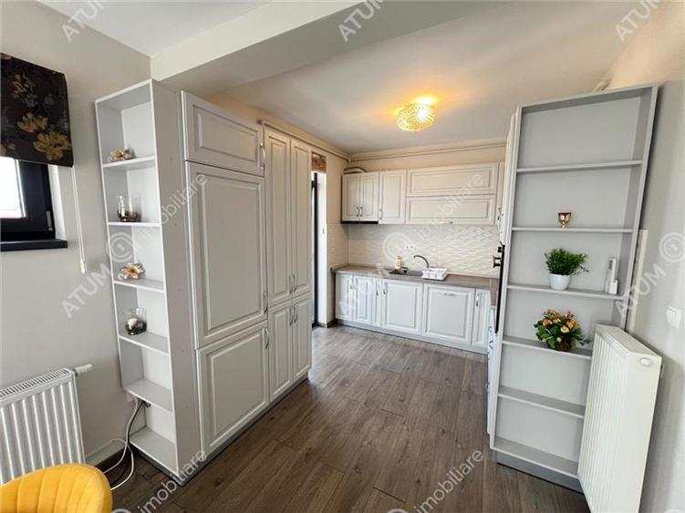 Apartament cu 3 camere decomandat, mobilat în Șelimbăr