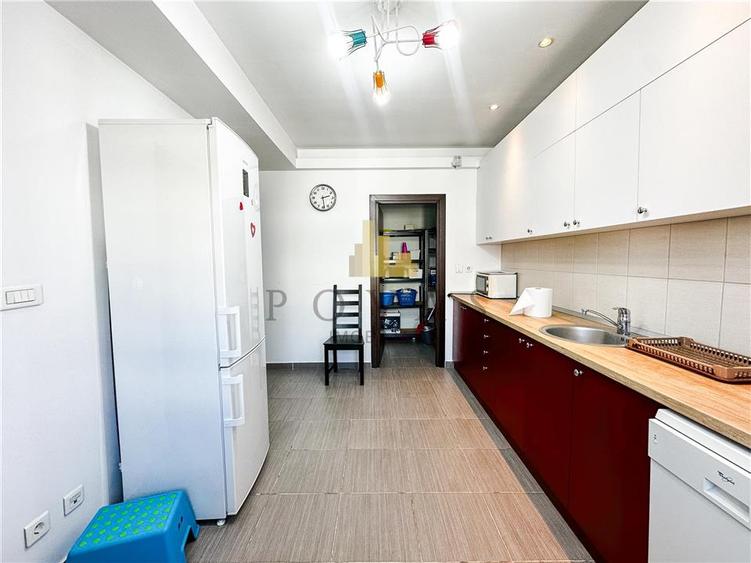 Apartament cu 3 camere decomandat, mobilat în Băneasa