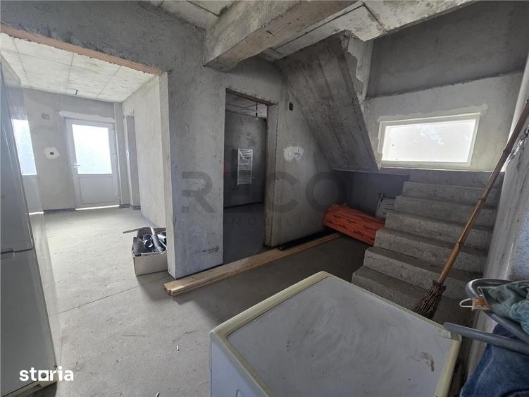 Casă cu 4 camere cu Teren 300 Mp în Sântandrei