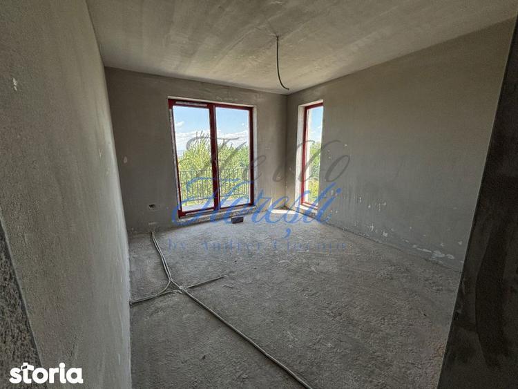 Casă cu 6 camere cu Teren 900 Mp în Feleacu