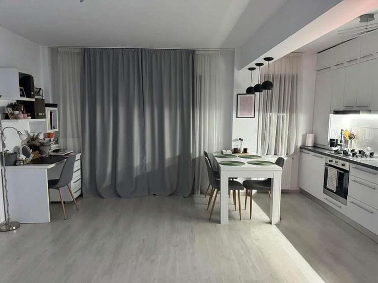 Garsonieră decomandată în Unirii