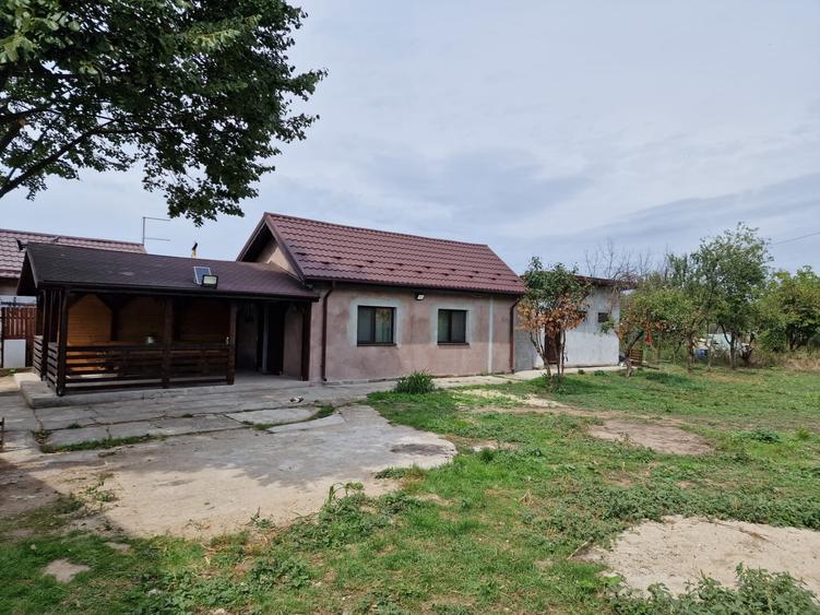 Casă individuală cu 2 camere cu Canalizare în Brăniștari