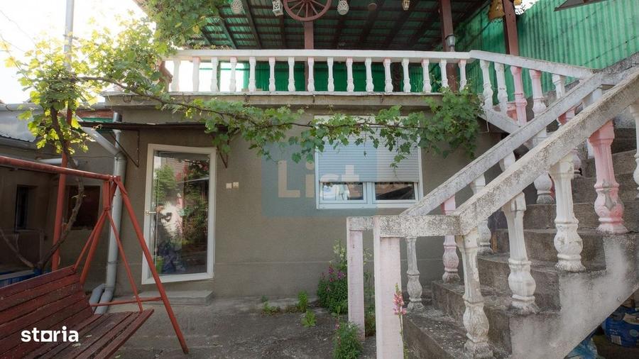Casă cu 4 camere în Muncitoresc