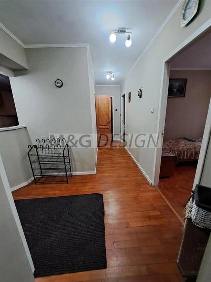 Apartament cu 3 camere decomandat în Semicentral