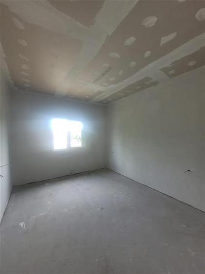 Casă individuală cu 3 camere cu Teren 230 Mp în Lumina