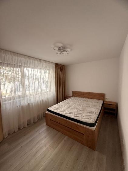 Apartament cu 2 camere semidecomandat, mobilat în Central