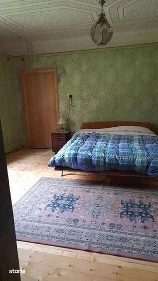 Casă cu 4 camere cu Teren 220 Mp în Petriș