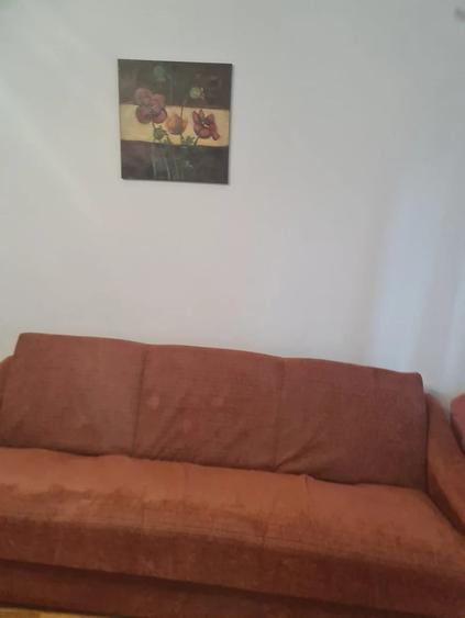 Apartament cu 2 camere decomandat în Podul de Fier