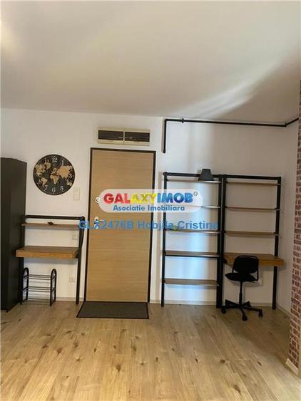 Apartament cu 3 camere semidecomandat, mobilat în Băneasa