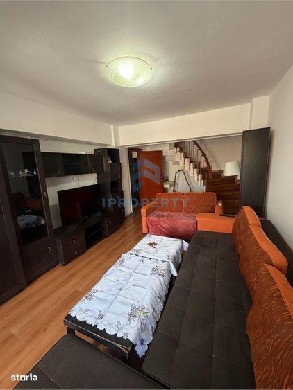 Apartament cu 4 camere decomandat în Ciupercenii Noi