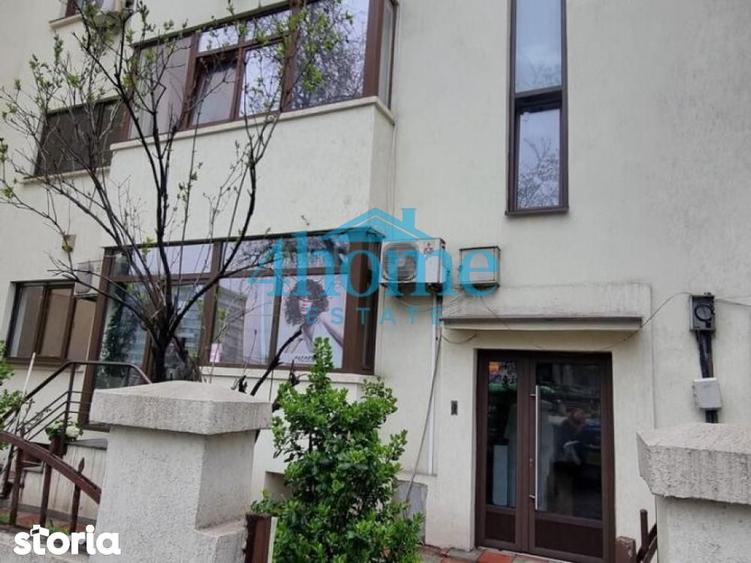 Apartament cu 4 camere în Centrul Civic