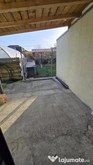 Apartament cu 2 camere decomandat în Valea Adâncă