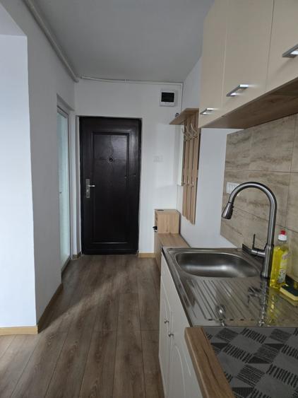 Apartament cu 2 camere decomandat în Exterior Vest