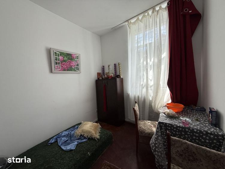 Casă cu 2 camere cu Teren 200 Mp în Gruia