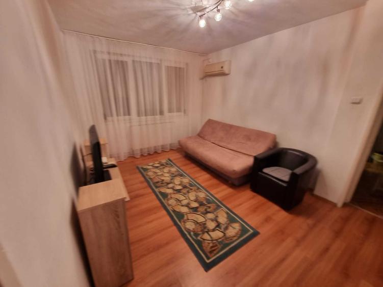 Apartament cu 2 camere semidecomandat în Hipodrom