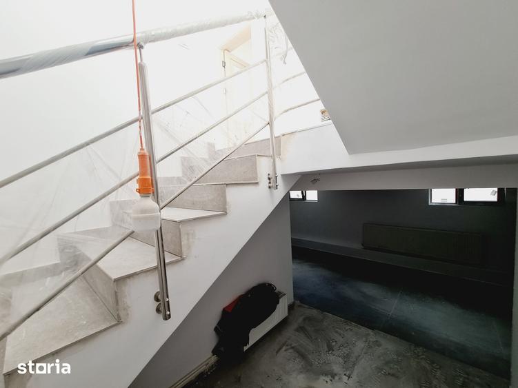 Casă cu 5 camere cu Teren 500 Mp în Bucium