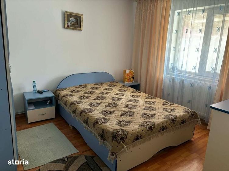 Casă cu 3 camere cu Teren 220 Mp în Central