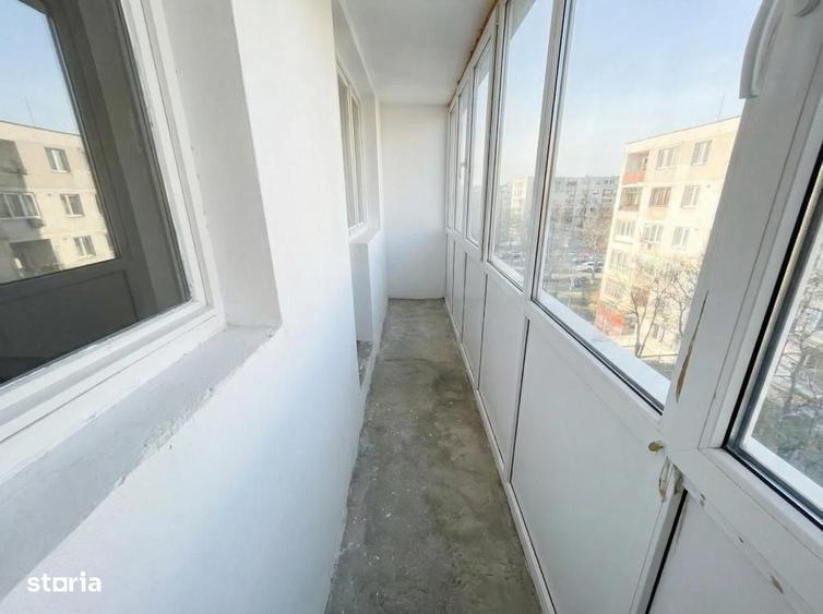 Apartament cu 3 camere decomandat în Rahova